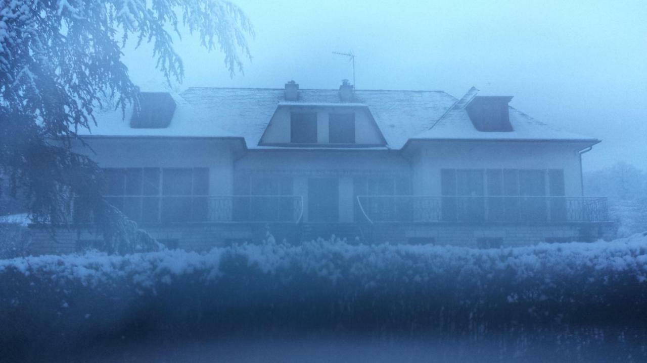 Le Curieux De Conques Bed & Breakfast Saint-Cyprien-sur-Dourdou Exterior photo